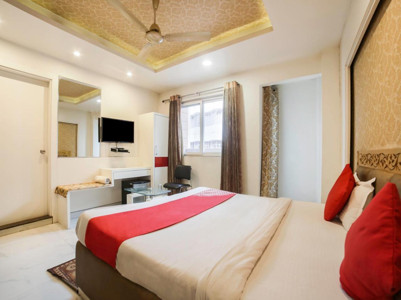 Oyo 10277 Hotel Delux Golden Ατζμέρ Εξωτερικό φωτογραφία