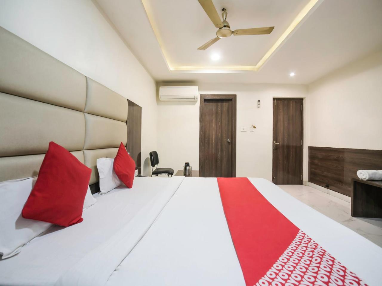 Oyo 10277 Hotel Delux Golden Ατζμέρ Εξωτερικό φωτογραφία